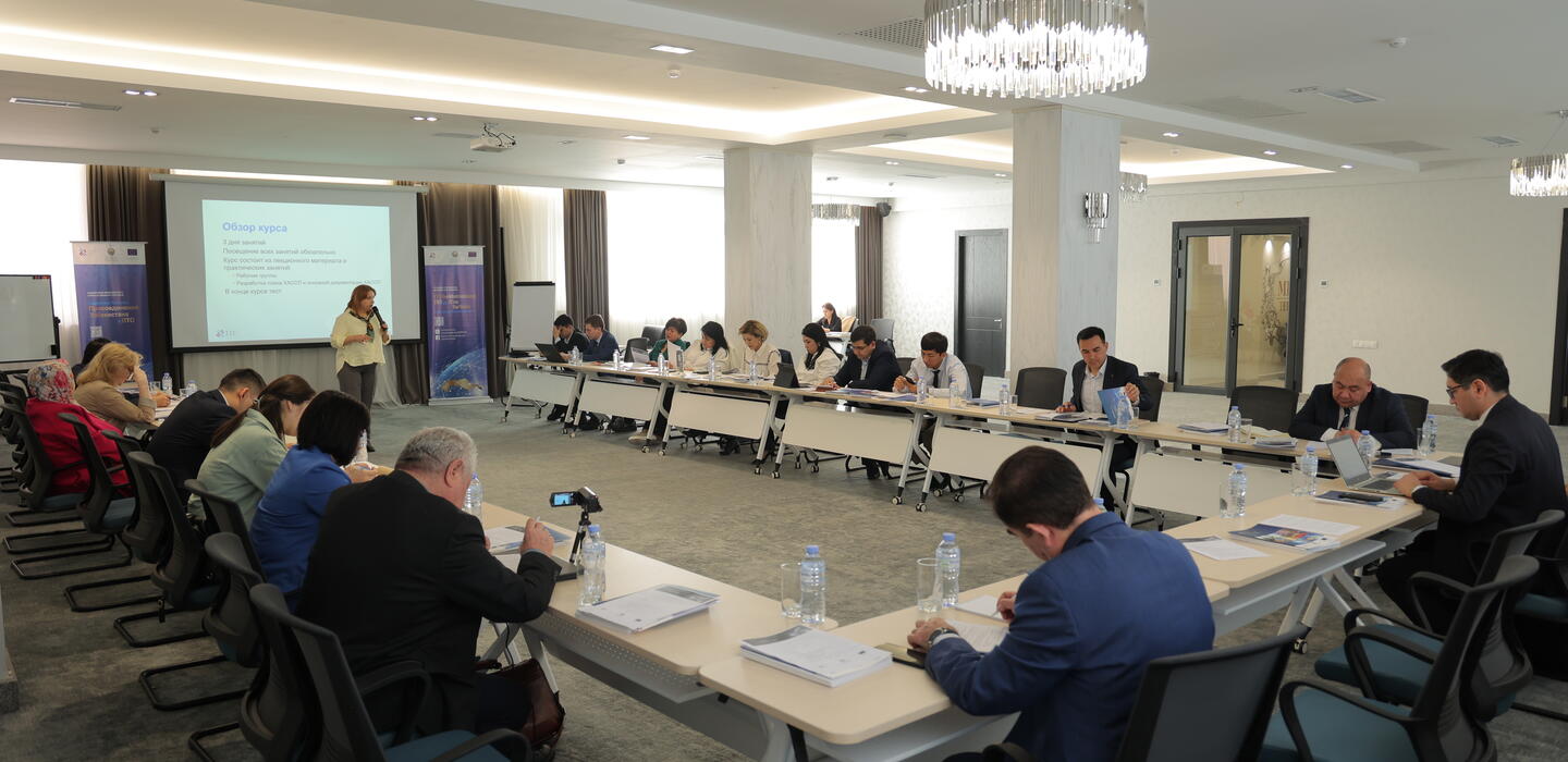 Participants in a food safety management course in Tashkent organized by the ITC and held from 25-27 March.